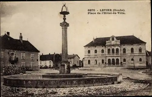 Ak Levier Doubs, Place de l'Hotel de Ville