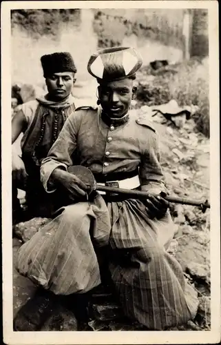 Ak Marokko, Un soldat de la Garde de SM le Sultan au repos, Maghreb