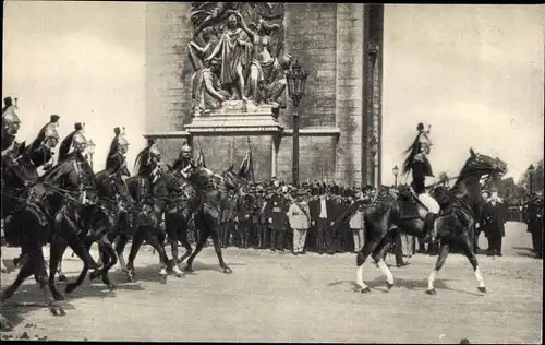 Ak La Garde Republicaine, berittene französische Soldaten