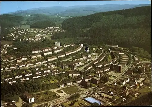 Ak Ütterlingsen Werdohl im Sauerland, Blick auf den Ort, Fliegeraufnahme