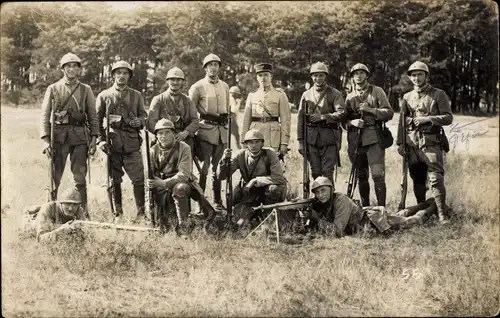 Foto Ak Französische Soldaten in Uniformen, Gruppenaufnahme