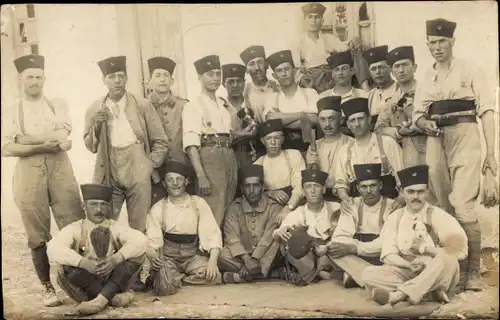 Foto Ak Französische Soldaten in Uniformen, Gruppenaufnahme