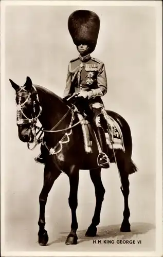 Ak King George VI, Portrait in Uniform, Pferd