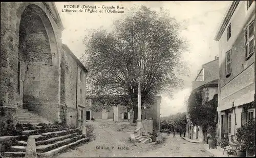 Ak Etoile Drôme, Grande Rue, L'Entree de l'Eglise et l'Obelisque