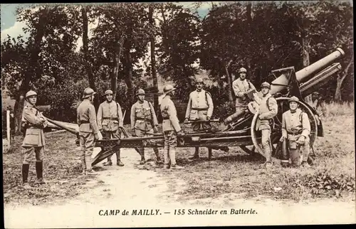 Ak Mailly le Camp Aube, 155 Schneider en Batterie, französ. Soldaten, Geschütz