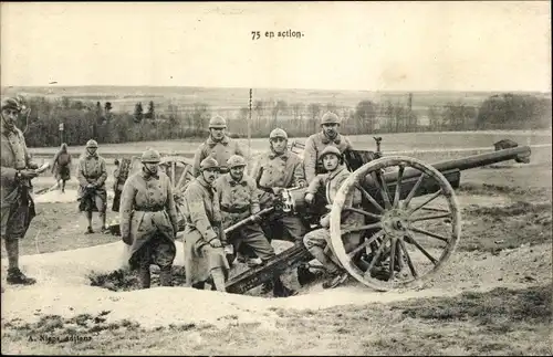 Ak 75 en action, französisches Geschütz, Soldaten