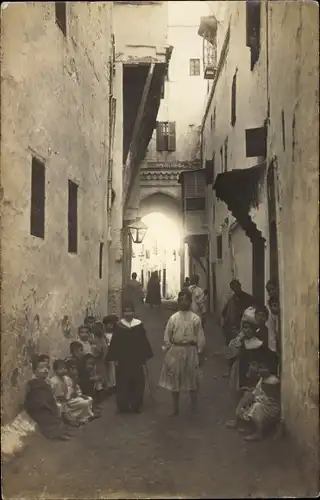 Foto Ak Scenes et Types, Kinder auf der Straße