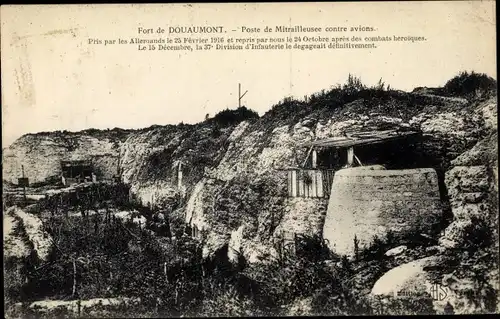 Ak Douaumont Lothringen Meuse, Fort de Douaumont, Poste de Mitrailleusee contre avions