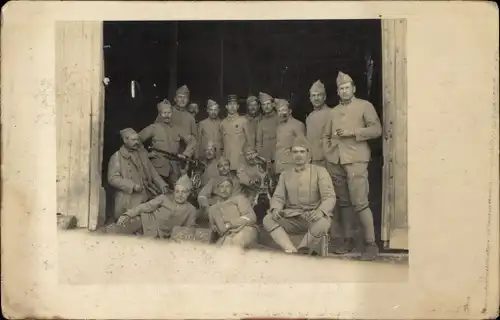 Foto Ak Verdun Lothringen Meuse, Französische Soldaten in Uniformen, Gruppenaufnahme