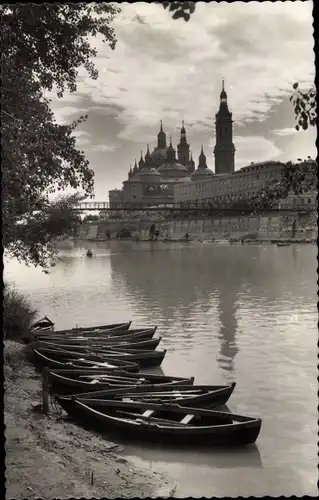 Ak Zaragoza Saragossa Aragonien, Templo del Pilar y la Pasarela