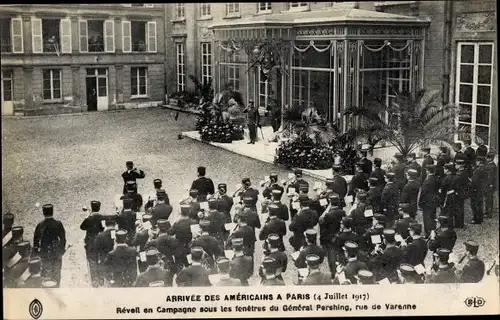 Ak Arrivee des americains a Paris 1917, Reveil en Campagne sous les fenetres du General Pershing