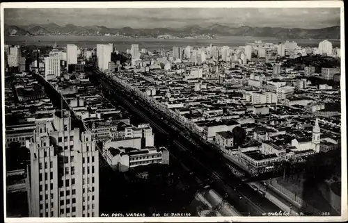 Ak Rio de Janeiro Brasilien, Avenida Pres. Vargas, Blick auf den Ort
