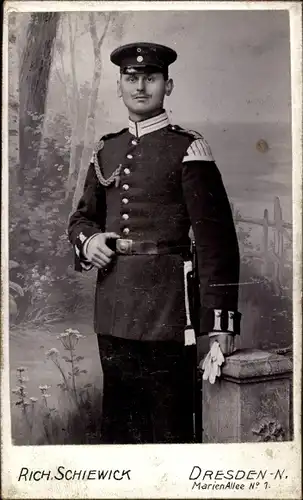 CdV Deutscher Offizier in Uniform, Portrait