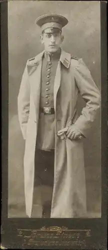 CdV Deutscher Soldat in Uniform, Mantel, Portrait