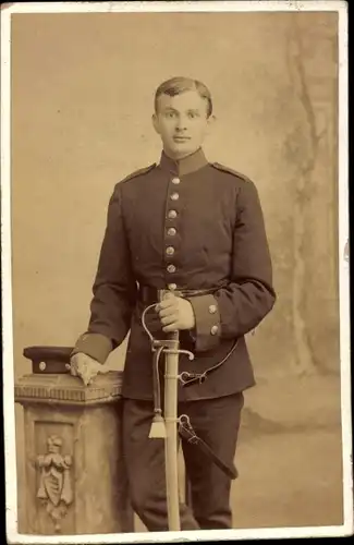 CdV Deutscher Soldat in Uniform, Portrait