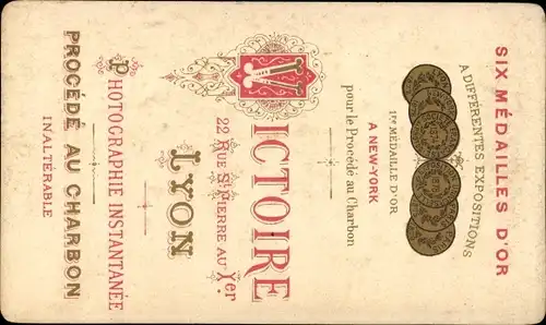 CdV Französischer Soldat in Uniform, Husar, Portrait