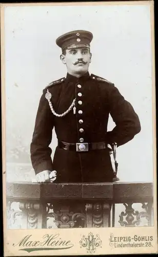 CdV Deutscher Soldat in Uniform, Schützenschnur, Portrait