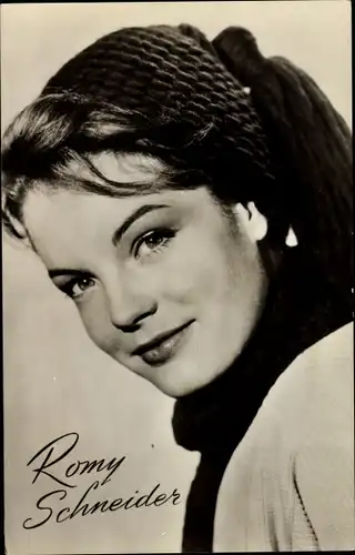 Ak Schauspielerin Romy Schneider, Portrait
