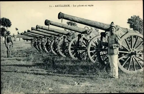Ak Artillerie, Les pièces au repos, französische Geschütze