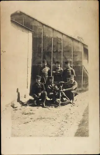 Foto Ak Französische Soldaten in Uniformen mit Maschinengewehr, Zuaven