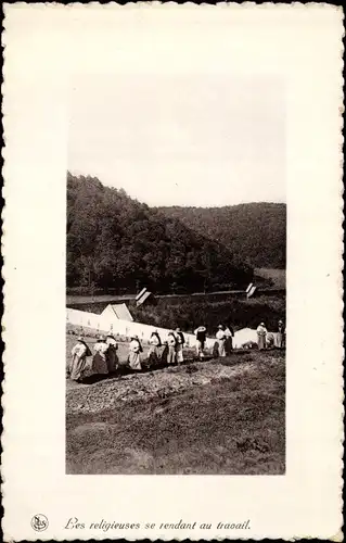 Ak Bouillon Wallonien Luxemburg, Abbaye de N. D. de Clairefontaine, Les religieuses se rendant