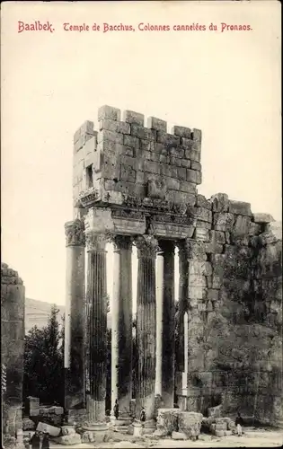 Ak Baalbek Libanon, Temple de Bacchus, Colonnes cannelees du Pronaos