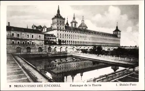 Ak San Lorenzo de El Escorial Madrid, Monasterio, Estanque de la Huerta