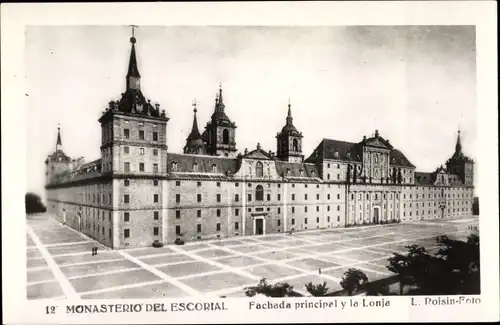 Ak San Lorenzo de El Escorial Madrid, Monasterio, Fachada principal y la Lonja