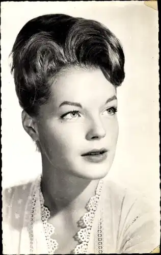 Ak Schauspielerin Romy Schneider, Portrait