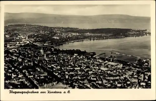 Ak Konstanz am Bodensee, Totalansicht vom Ort, Fliegeraufnahme