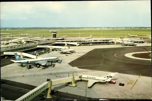 Ak Haarlemmermeer Nordholland Niederlande, International Airport Schiphol, airplanes