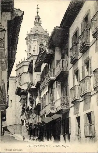 Ak Fuenterrabia Baskenland, Calle Mayor, Straßenpartie, Häuser, Uhrturm