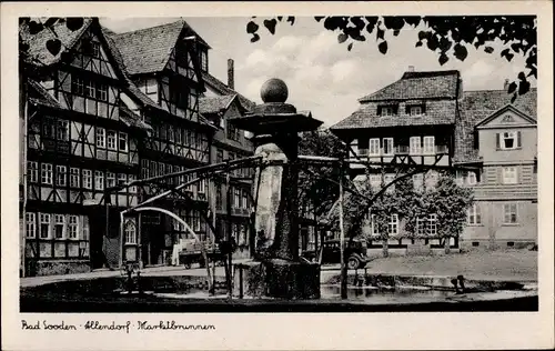 Ak Bad Sooden Allendorf in Hessen, Blick vom Marktbrunnen auf die Häuser