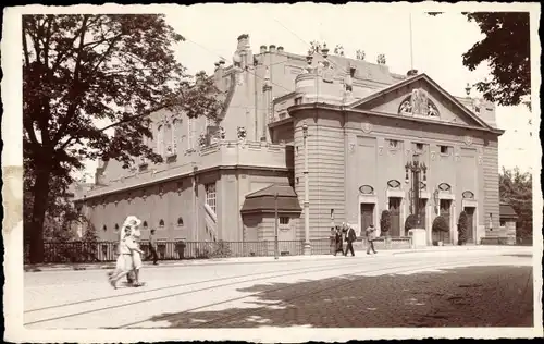 Foto Ak Görlitz in der Lausitz, Partie an der Stadthalle