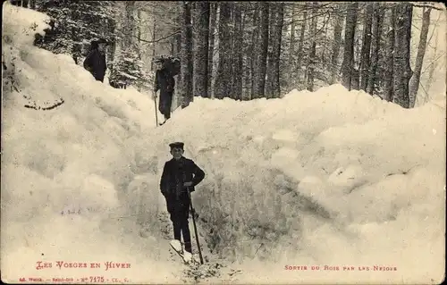 Ak Elsass Bas Rhin, Les Vosges en Hiver, sortie du bois par les neiges, Winter