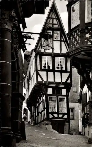Foto Ak Bernkastel Kues an der Mosel, Spitzenhäuschen, Fachwerk