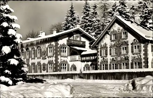 Ak Oberammergau in Oberbayern, Passionsspieldorf, Hänsel- u. Gretl-Heim, Winteridyll