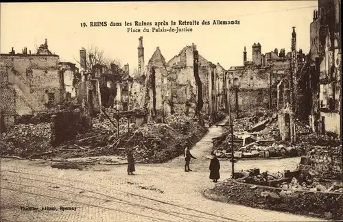 Ak Reims Marne, Place du Palais de Justice, Kriegszerstörung 1. WK