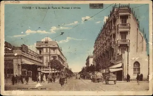 Ak Tunis Tunesien, L'Avenue de Paris au Passage a niveau