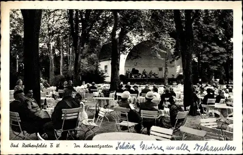 Ak Bad Rothenfelde am Teutoburger Wald, Im Konzertgarten