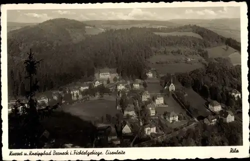 Ak Bad Berneck im Fichtelgebirge Bayern, Blick auf den Ort von der Eisenleite