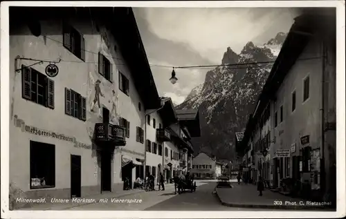 Ak Mittenwald in Oberbayern, Untere Marktstraße mit Viererspitze, Metzgerei