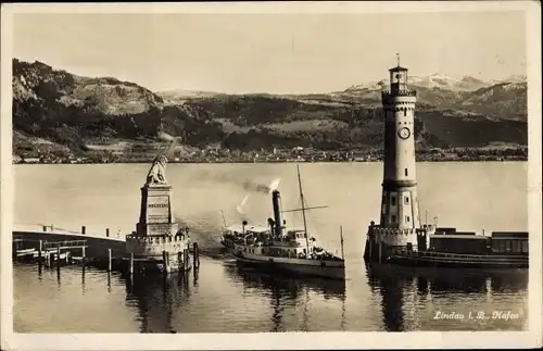 Ak Lindau am Bodensee Schwaben, Hafeneinfahrt, Leuchtturm, Salondampfer