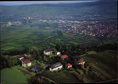 Ak Beutelsbach Weinstadt in Württemberg, Hotel Landgut Burg, Fliegeraufnahme, Gesamtansicht