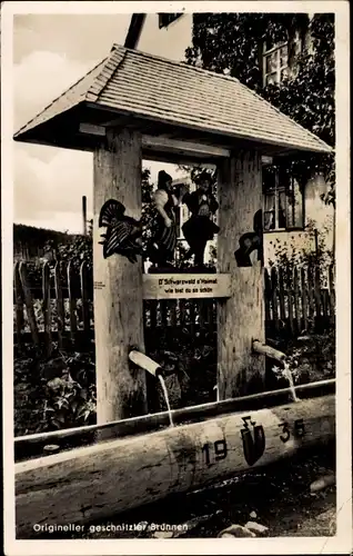 Ak Rötenbach Friedenweiler im Schwarzwald, Origineller geschnitzter Brunnen