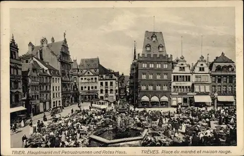 Ak Trier an der Mosel, Hauptmarkt mit Petrusbrunnen u. Rotes Haus