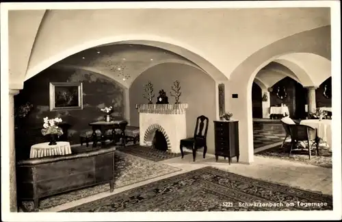 Ak Schwärzenbach Gmund am Tegernsee Oberbayern, Originelle Gaststätte, Innenansicht