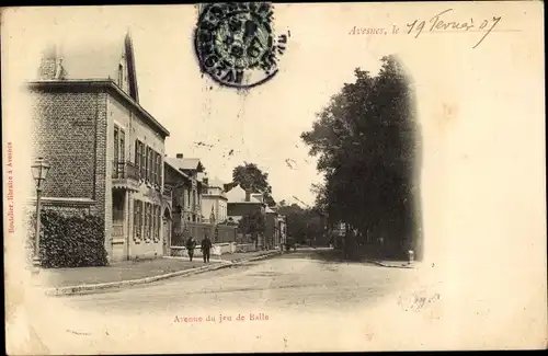 Ak Avesnes sur Helpe Nord, Avenue du Jeu de Balle