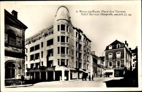 Ak Néris les Bains Allier, Place des Thermes, Hotel Thermal