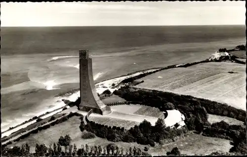 Ak Ostseebad Laboe, Marine Ehrenmal, Fliegeraufnahme